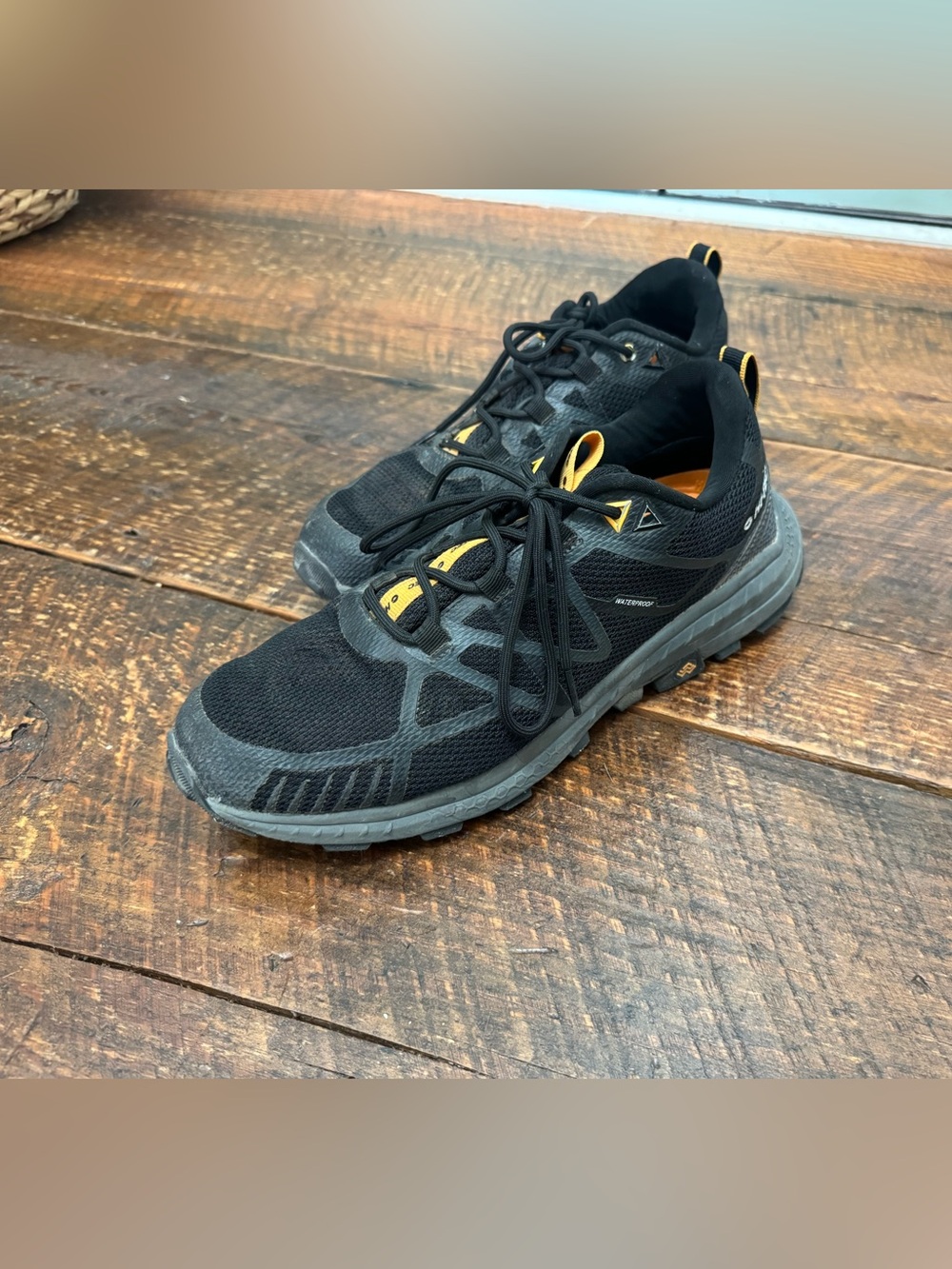 Hi-Tec Men’s Waterproof Trail Hiking Shoes Black Size 10